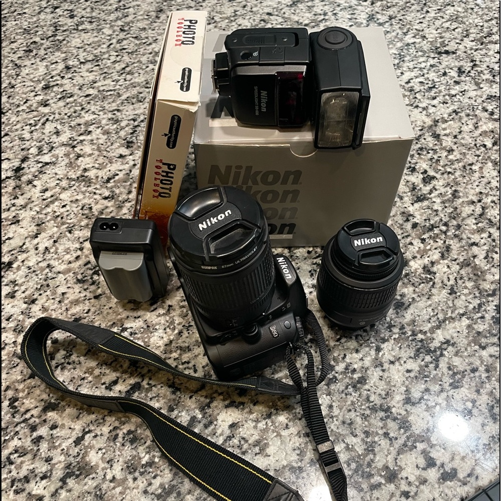 Nikon d80 / SB600 camera